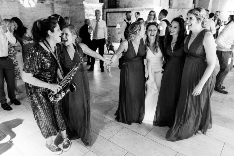 F8F656AB42FE4D5086B2D83072A27554 768x512