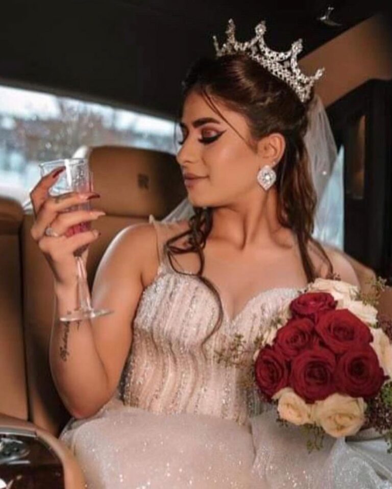 3EFE27C6 6C02 4716 A764 E739456CBB67 768x959