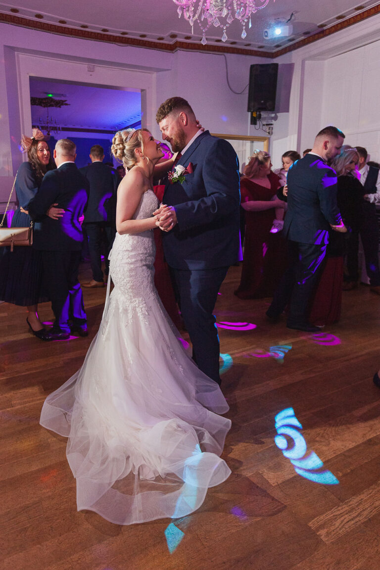 London England wedding photos weddingvideo prewedding photography videography bridal bride photoshoot bridesmaids groomsmen www.thesnapshotcafe.com 1 768x1152