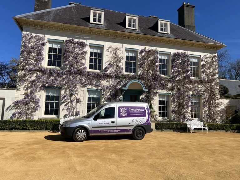 Gileston Manor Van outside the main house 768x576