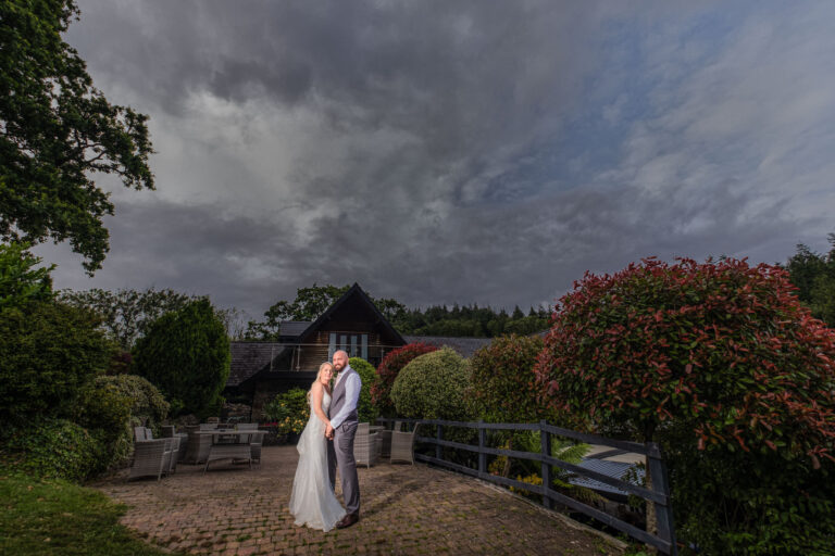 050 AMPC Canada Lodeg and Lake Wedding Photographer AM075499 Edit Col 768x512