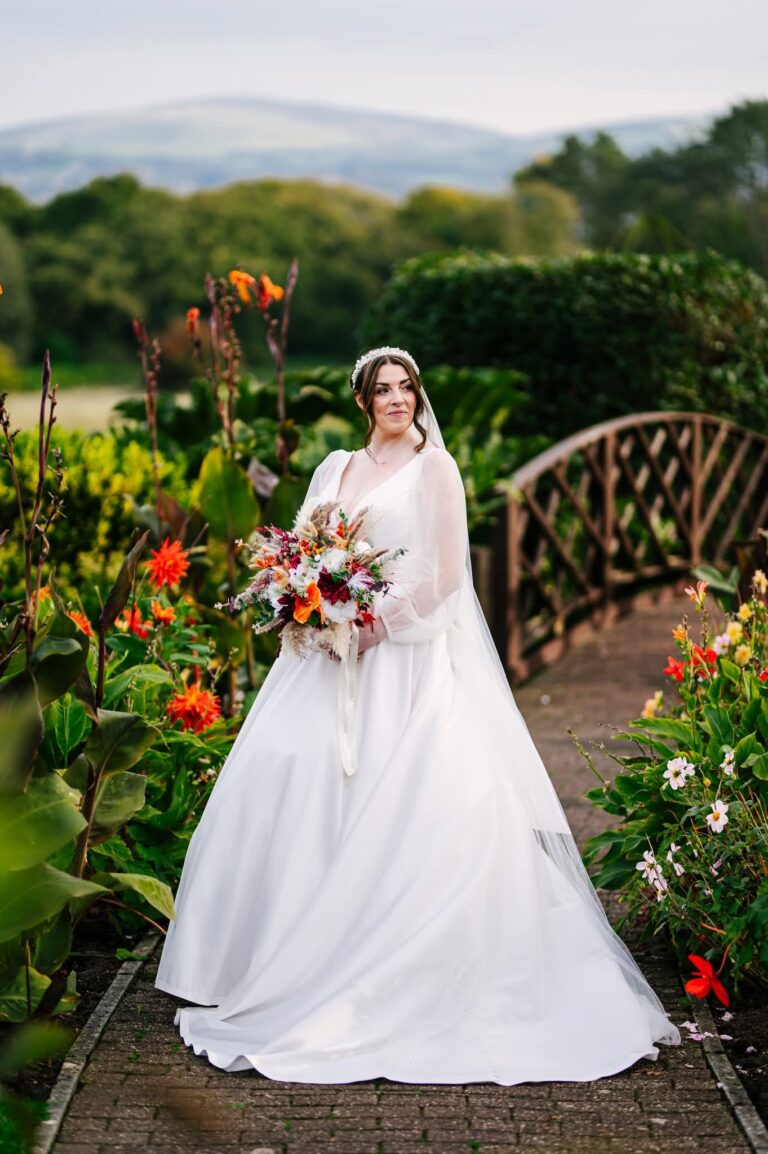 inbound3702378307143596674 768x1154