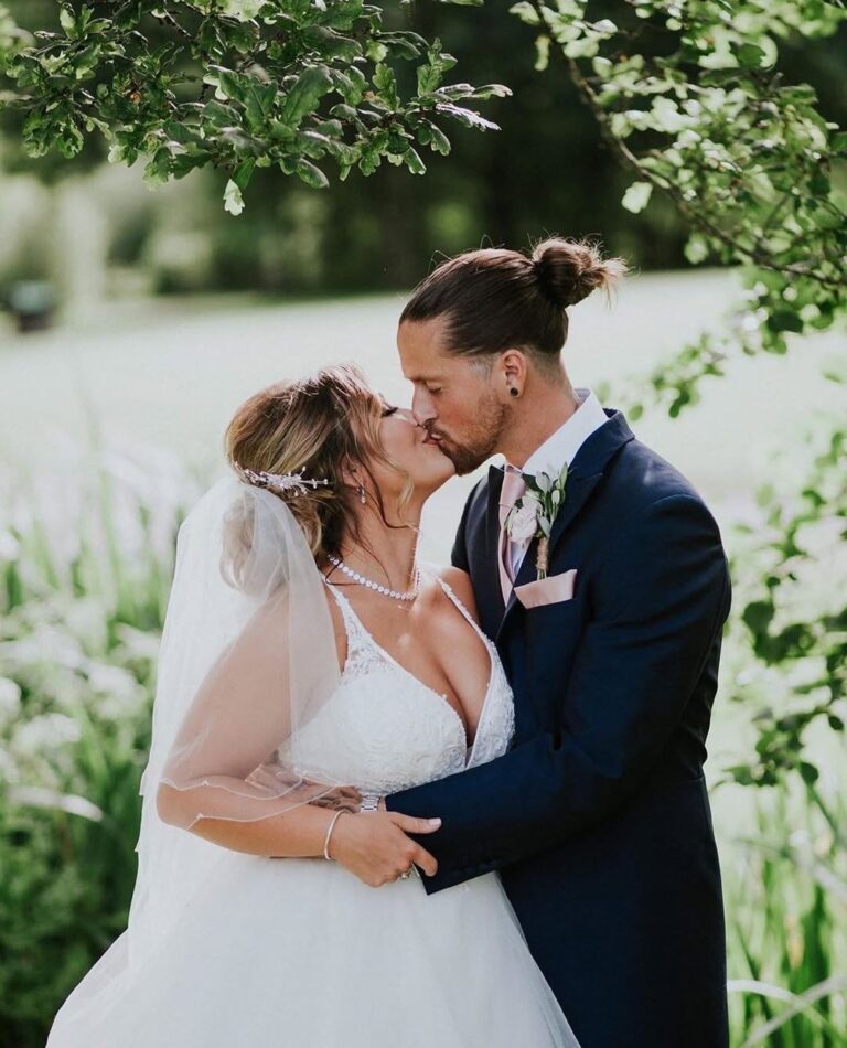 inbound7152303286257596473 768x950