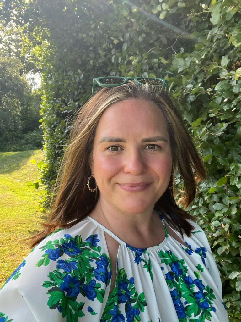 BB7E7111 594C 4C99 83C6 A651557DCCD4 768x1024